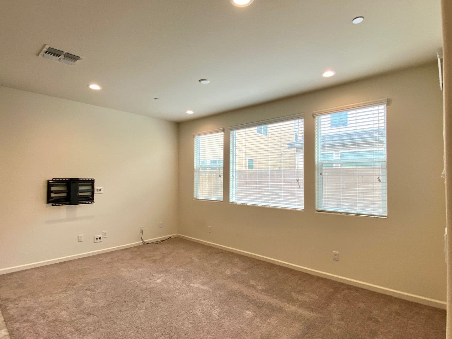 Fresno House: 6101 E. Brick Dr.