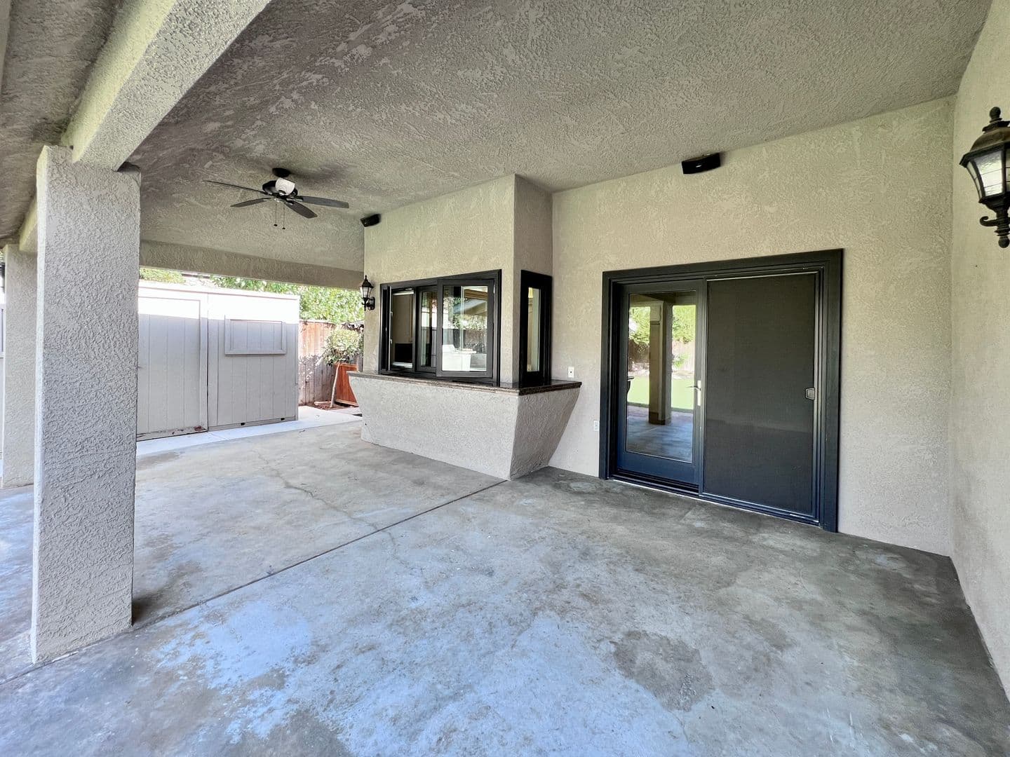 Fresno House: 1090 E. Cole Ave.