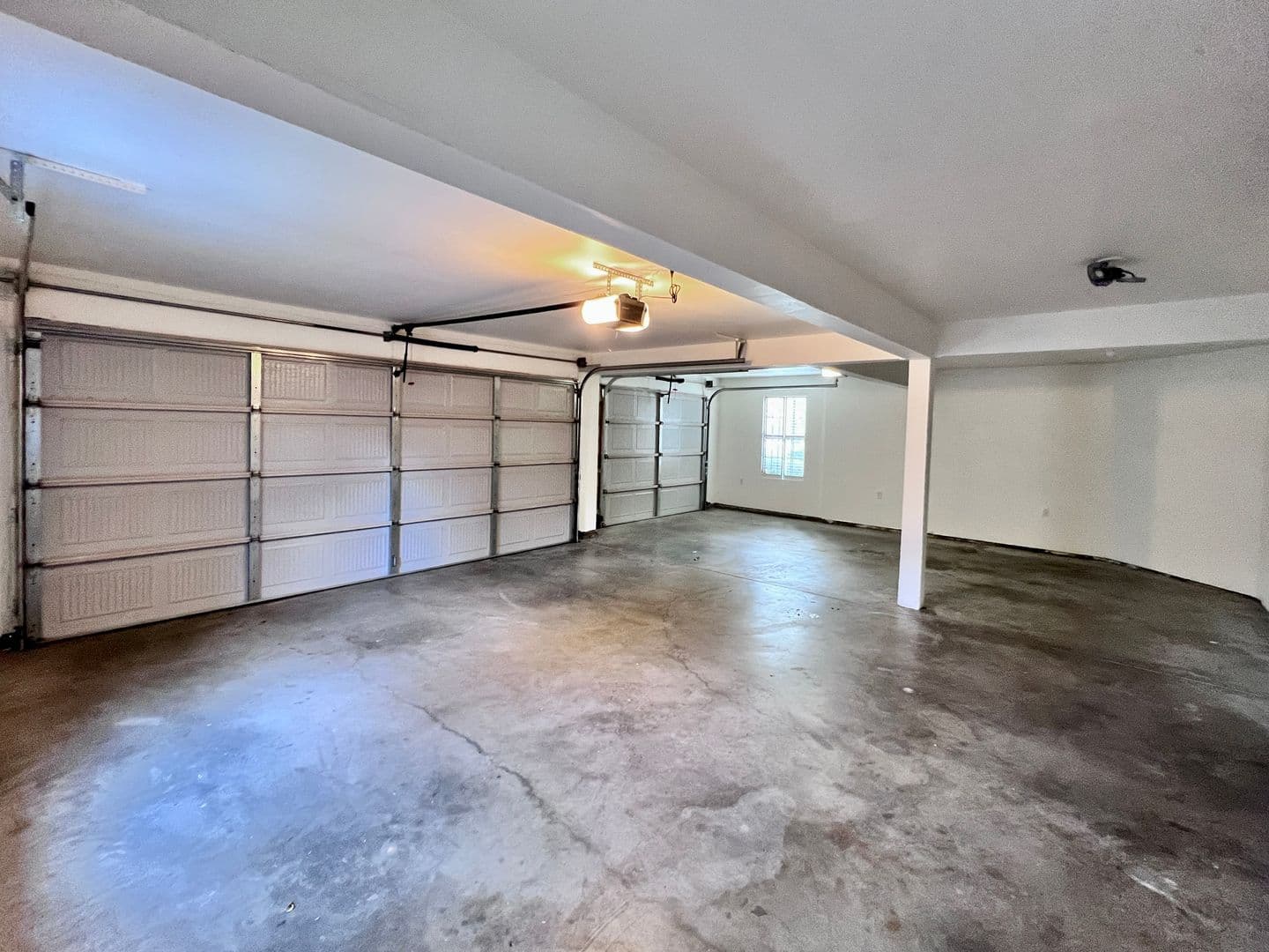 Fresno House: 1090 E. Cole Ave.