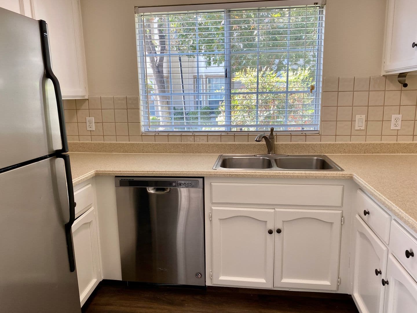 Fresno House: 8153 N. Cedar Ave. #114