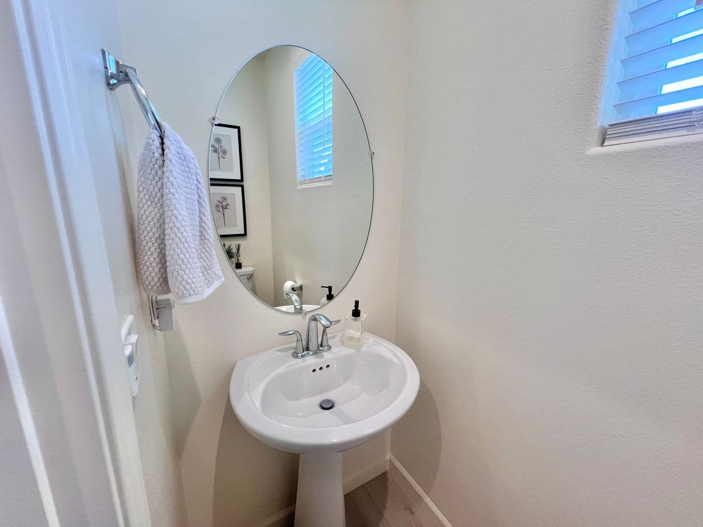 Fresno House: 6286 E. Overlook Way
