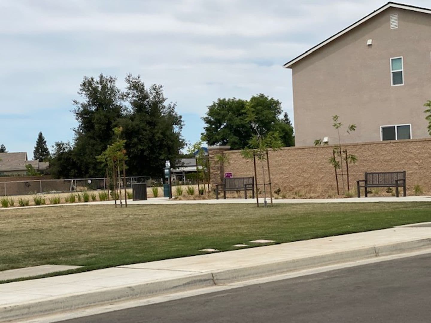 Clovis House: 807 Descanso Ave.