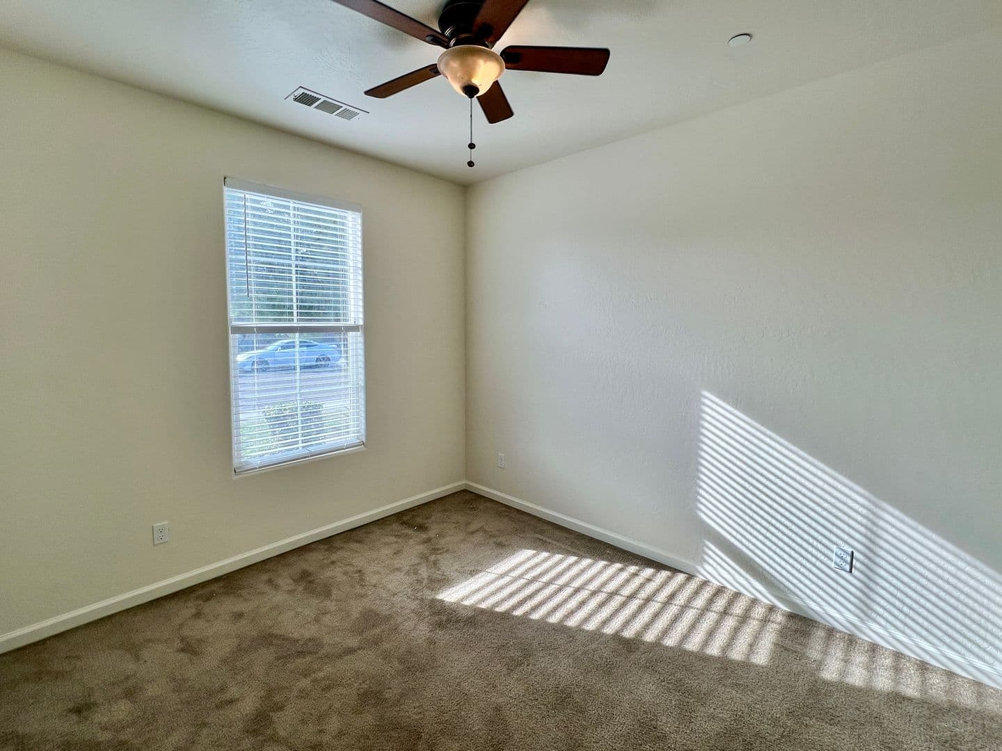 Fresno House: 5585 E Edna Ave