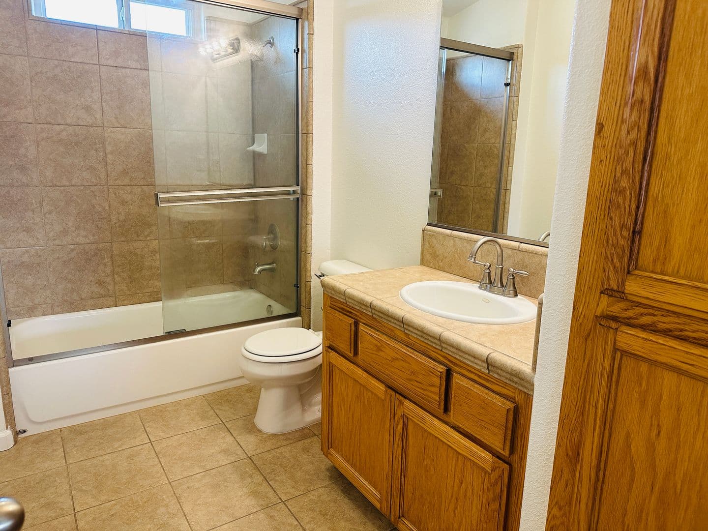 Madera House: 227 River Point