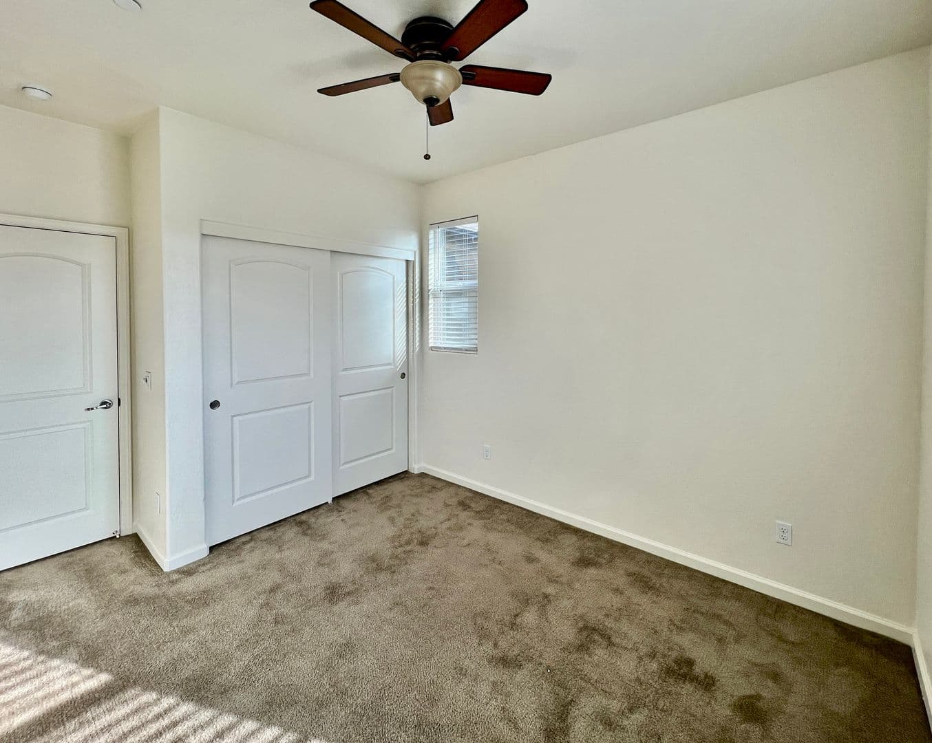 Fresno House: 5585 E Edna Ave