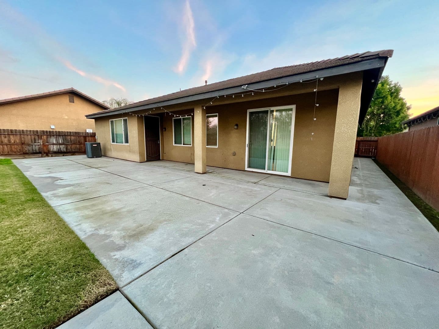 Fresno House: 5585 E Edna Ave