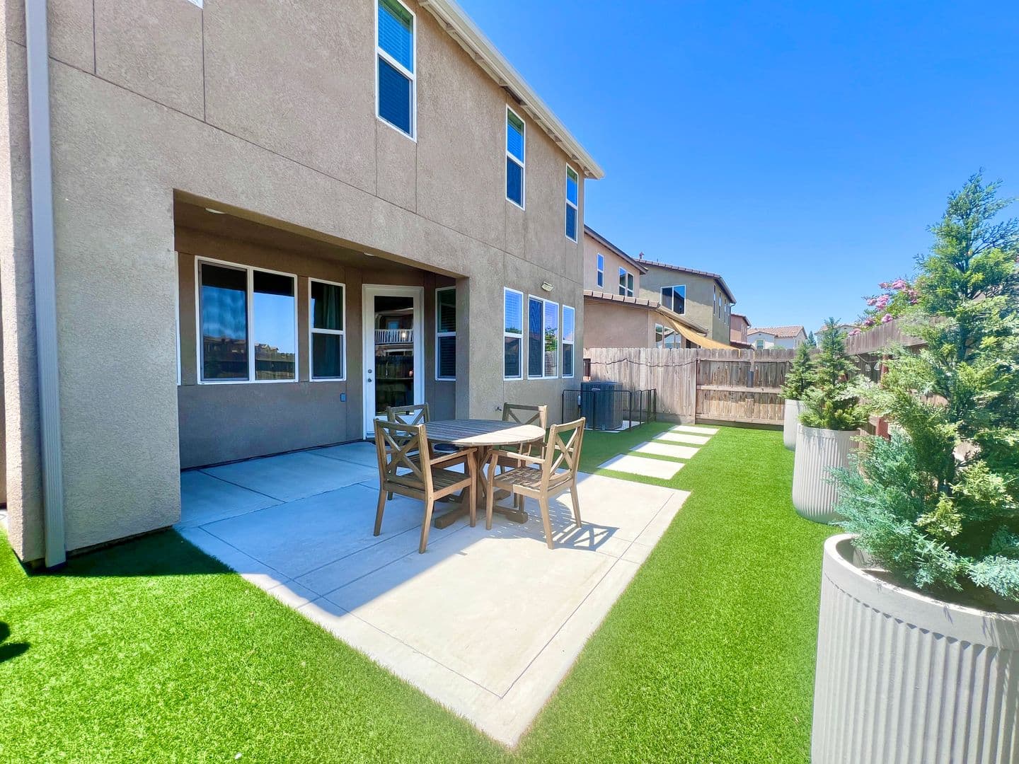 Fresno House: 6286 E. Overlook Way