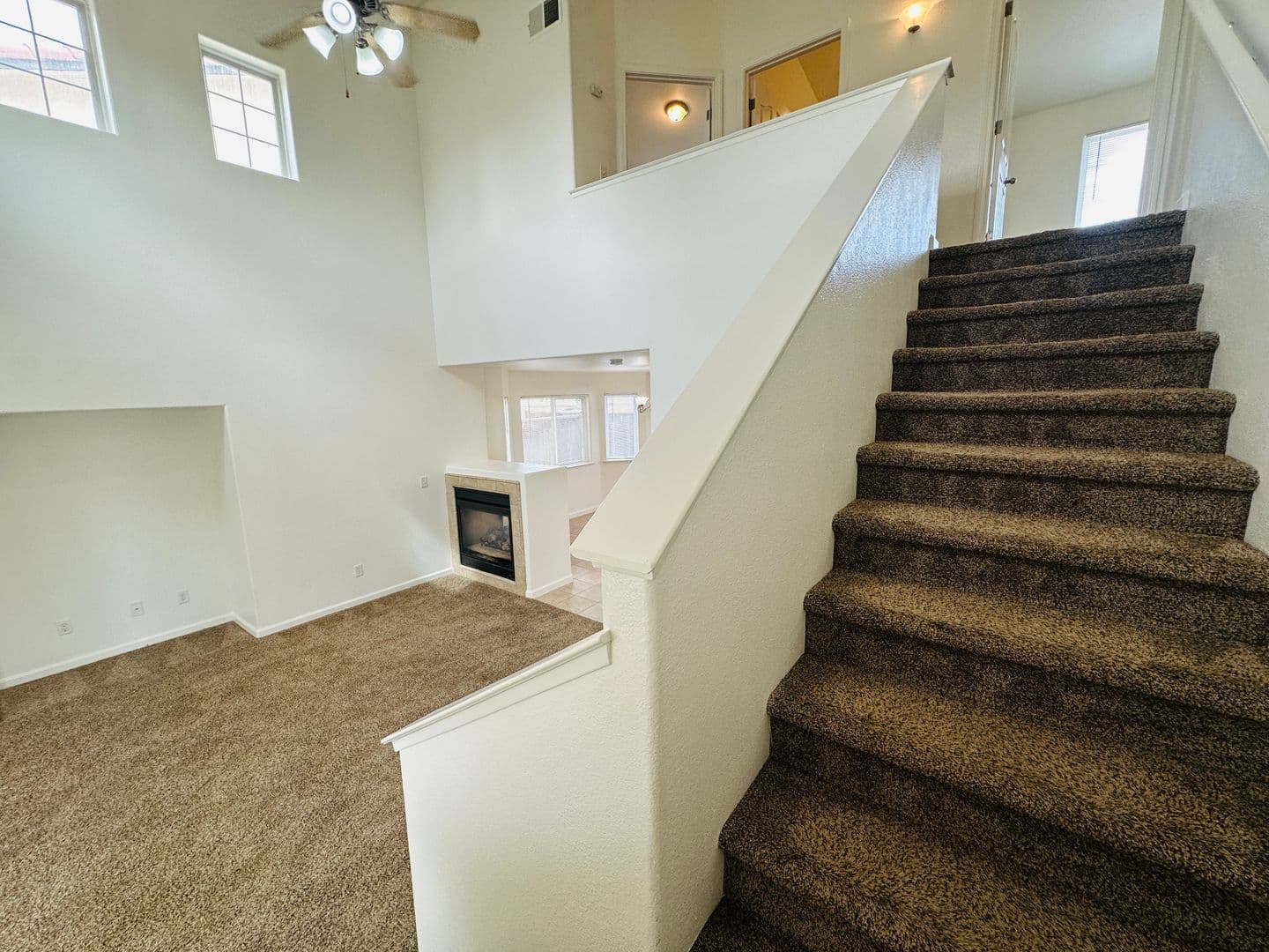 Madera House: 227 River Point