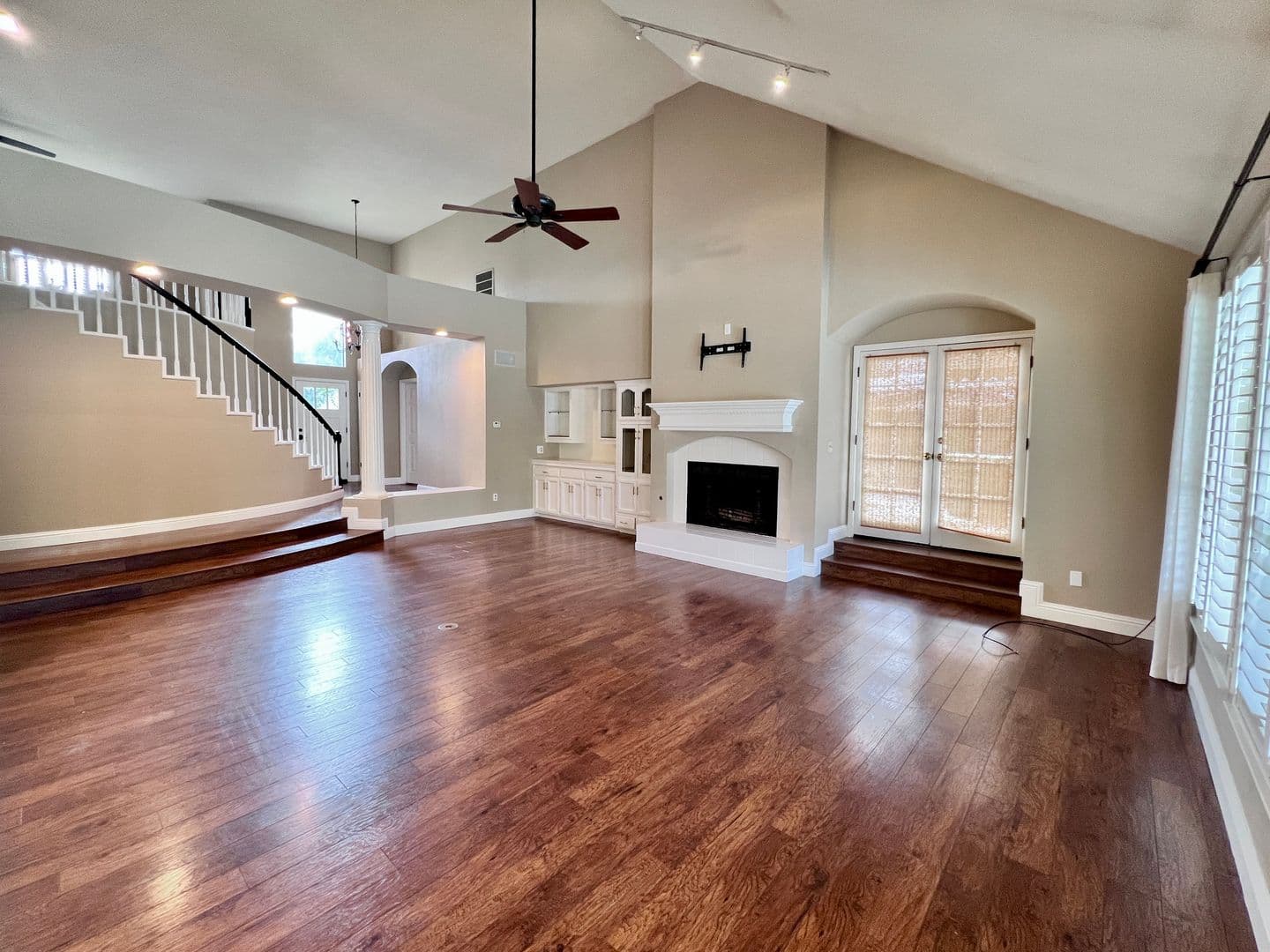 Fresno House: 1090 E. Cole Ave.