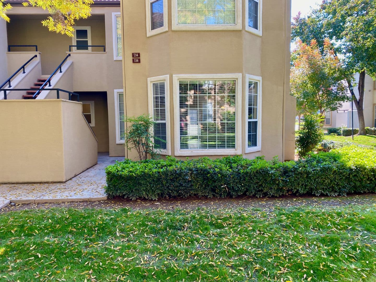 Fresno Condo: 8153 N. Cedar Ave. #114