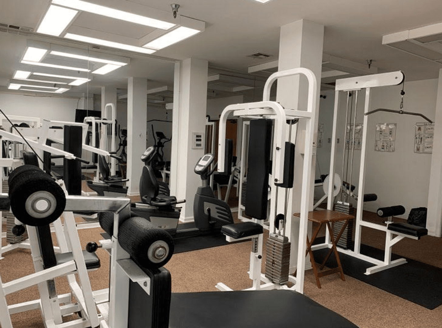 Fresno Condo: 8153 N. Cedar Ave. #114