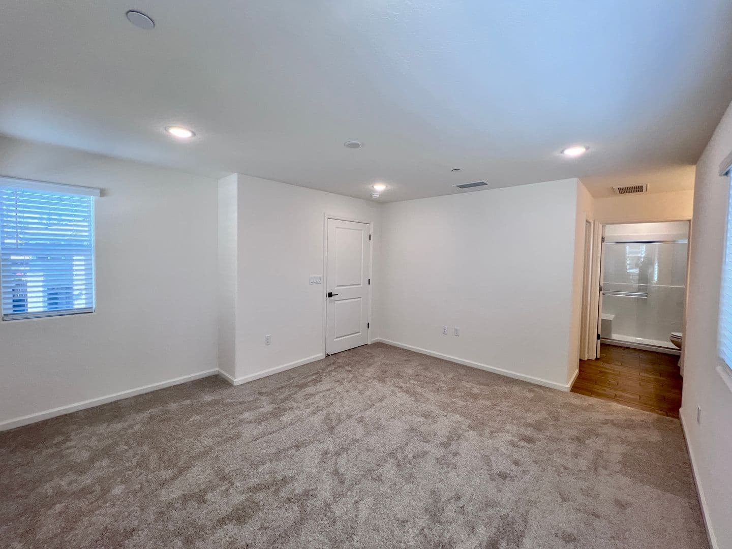 Clovis House: 1526 Woodhill Ln.