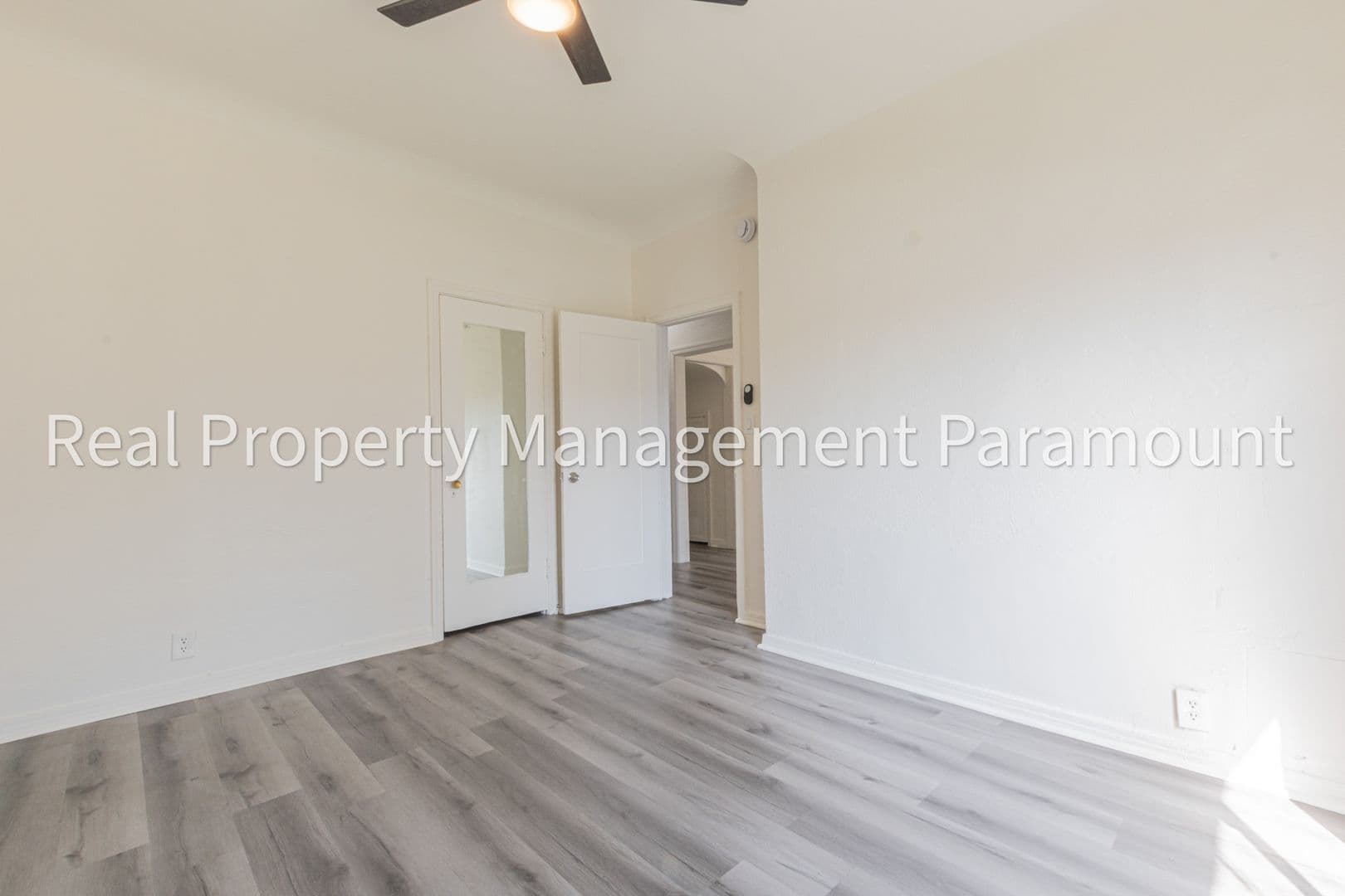 Los Angeles Apartment: 2759 Mansfield Ave
