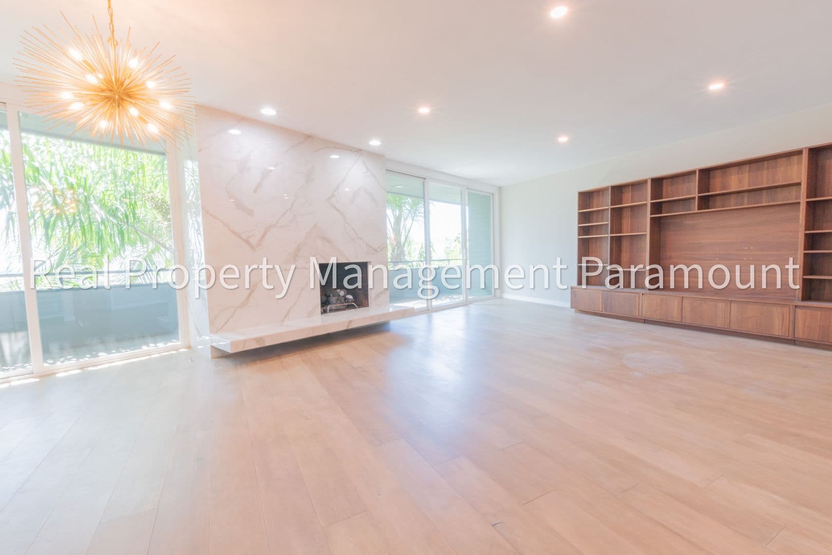 West Hollywood Condo: 8401 Fountain Ave #12