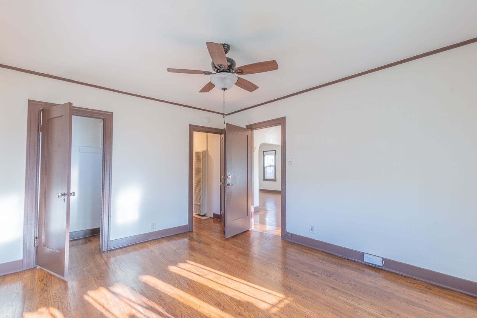 Los Angeles House: 2226 S Redondo Blvd