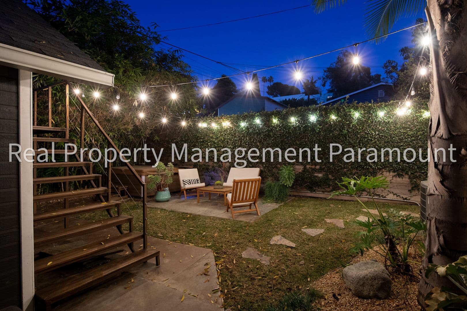 Los Angeles House: 1606 Myra Ave
