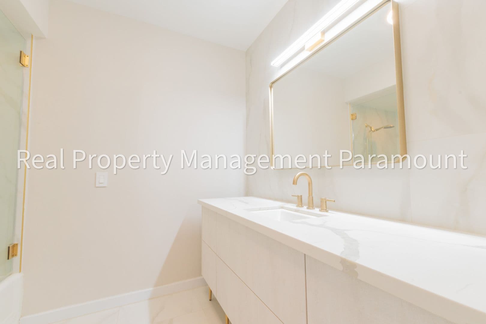 West Hollywood Condo: 8401 Fountain Ave #12