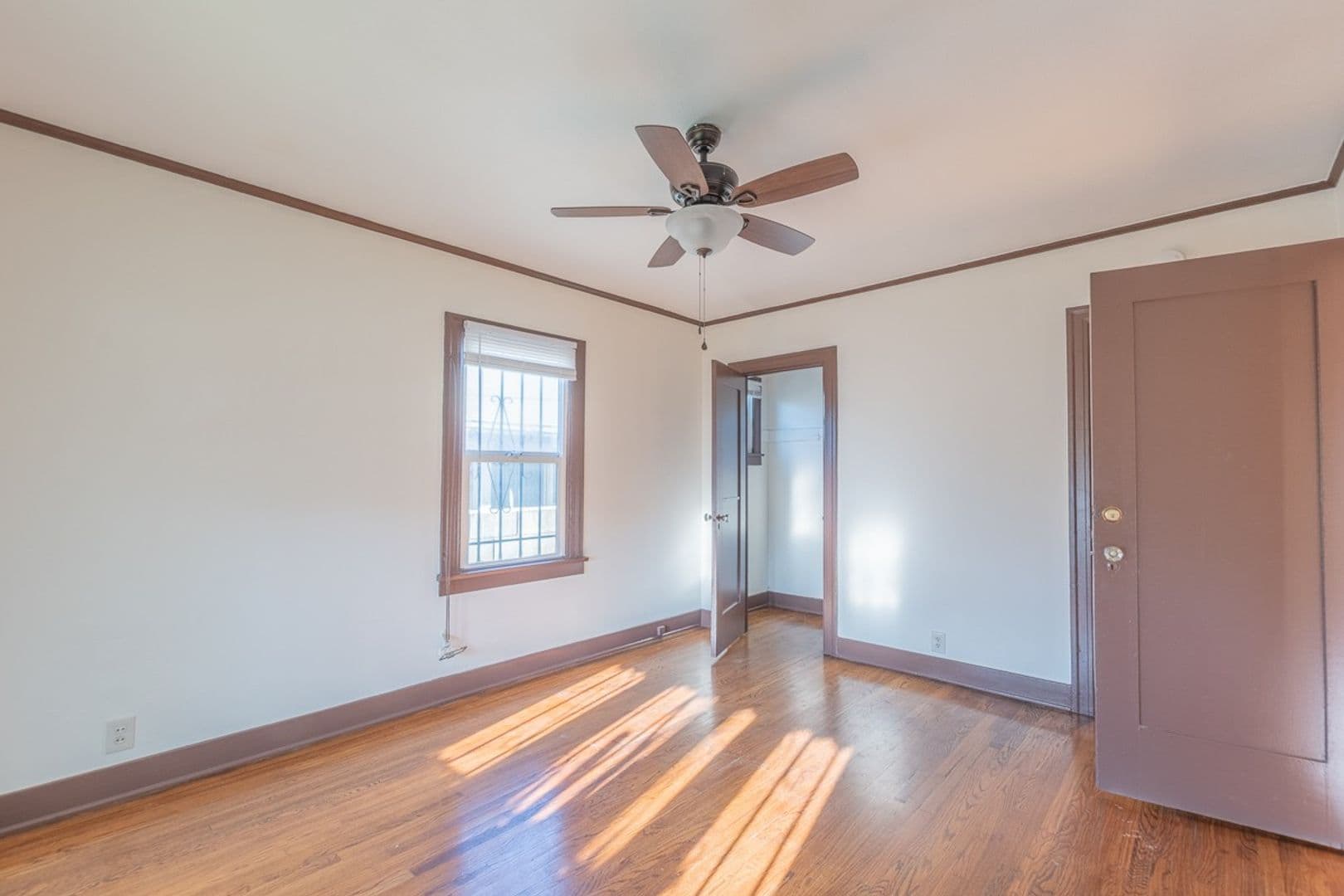 Los Angeles House: 2226 S Redondo Blvd