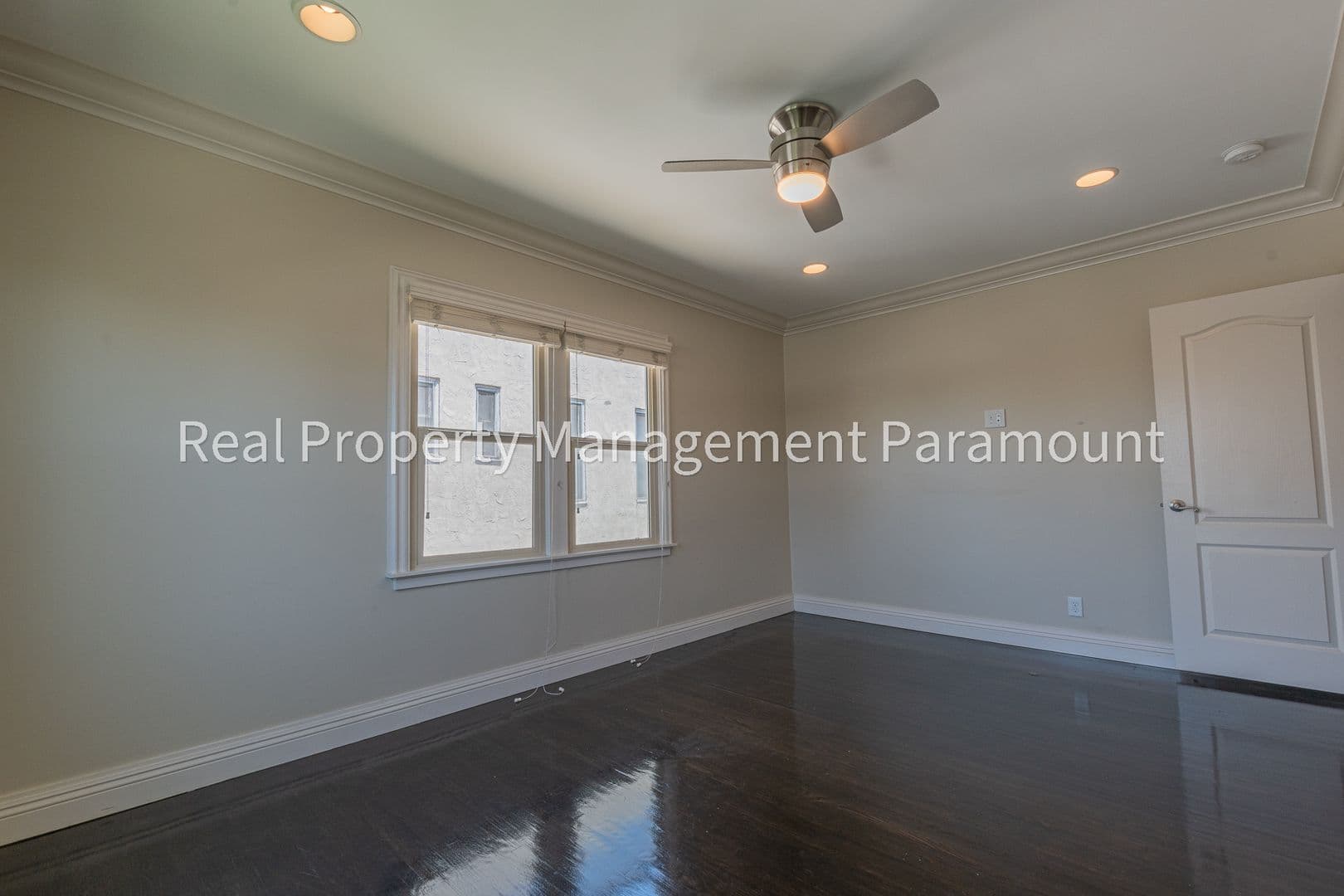 Los Angeles Apartment: 1925 South Harcourt Avenue,