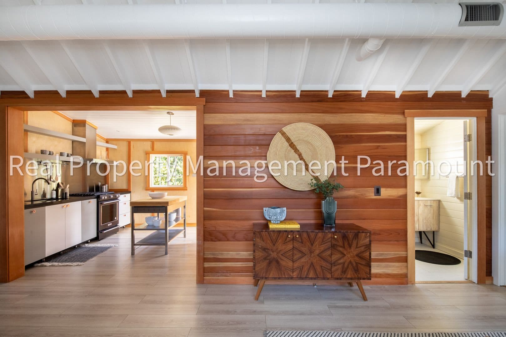 Los Angeles House: 1606 Myra Ave