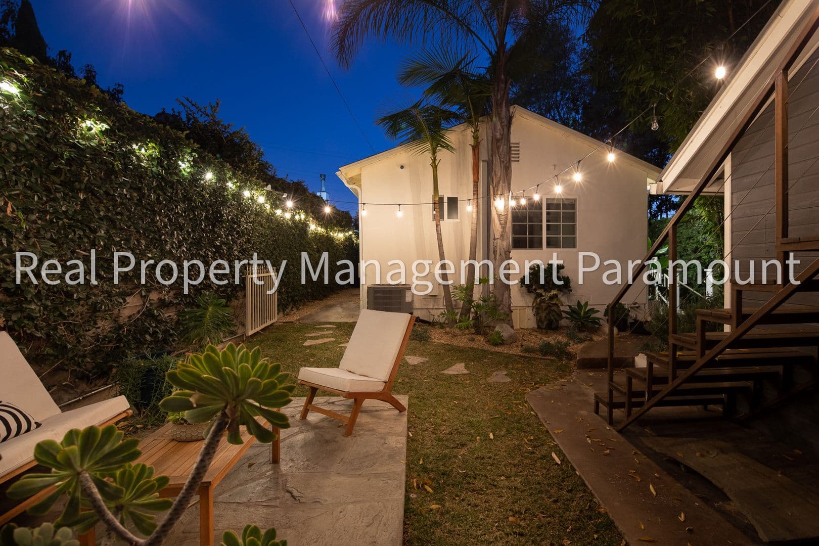 Los Angeles House: 1606 Myra Ave