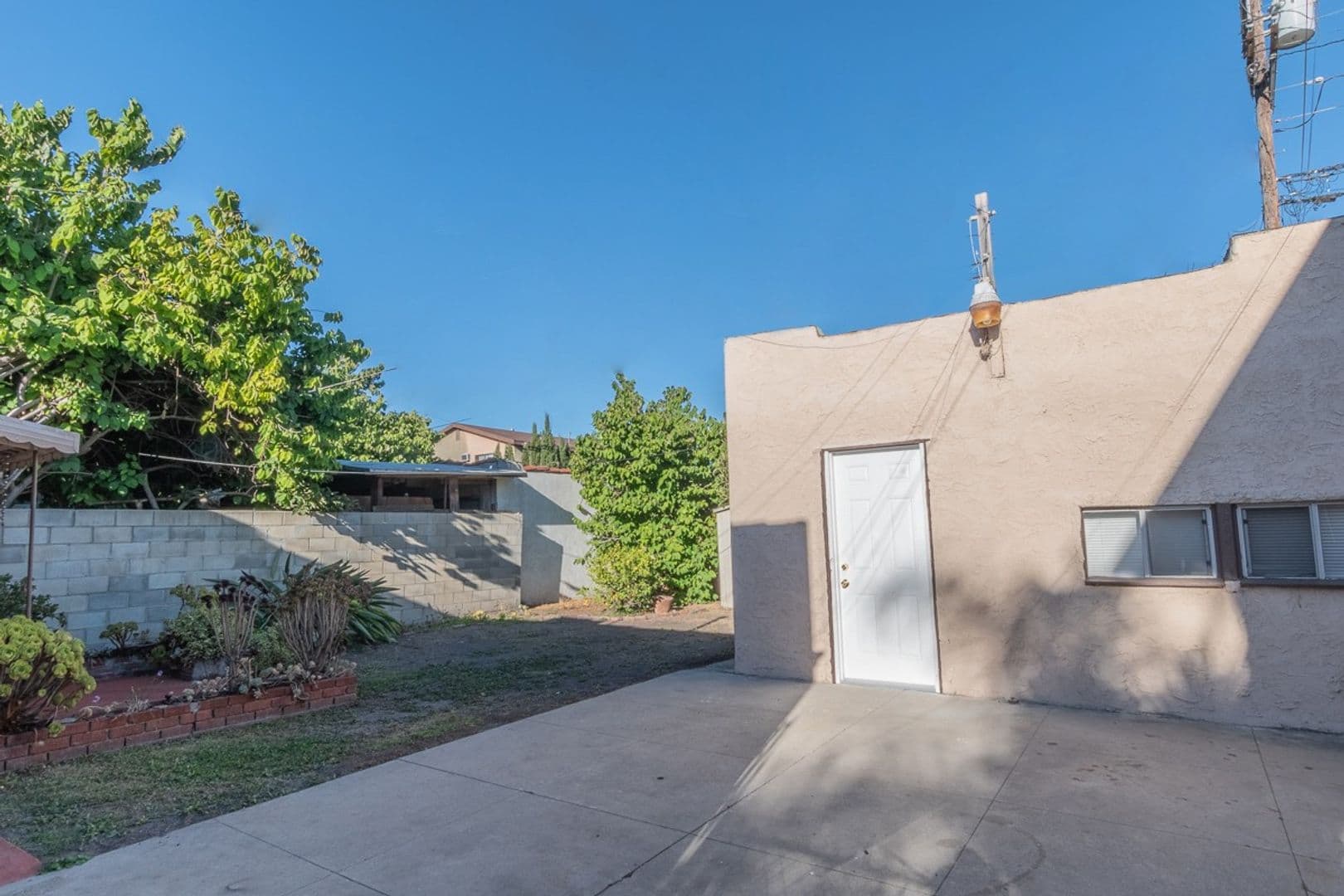 Los Angeles House: 2226 S Redondo Blvd