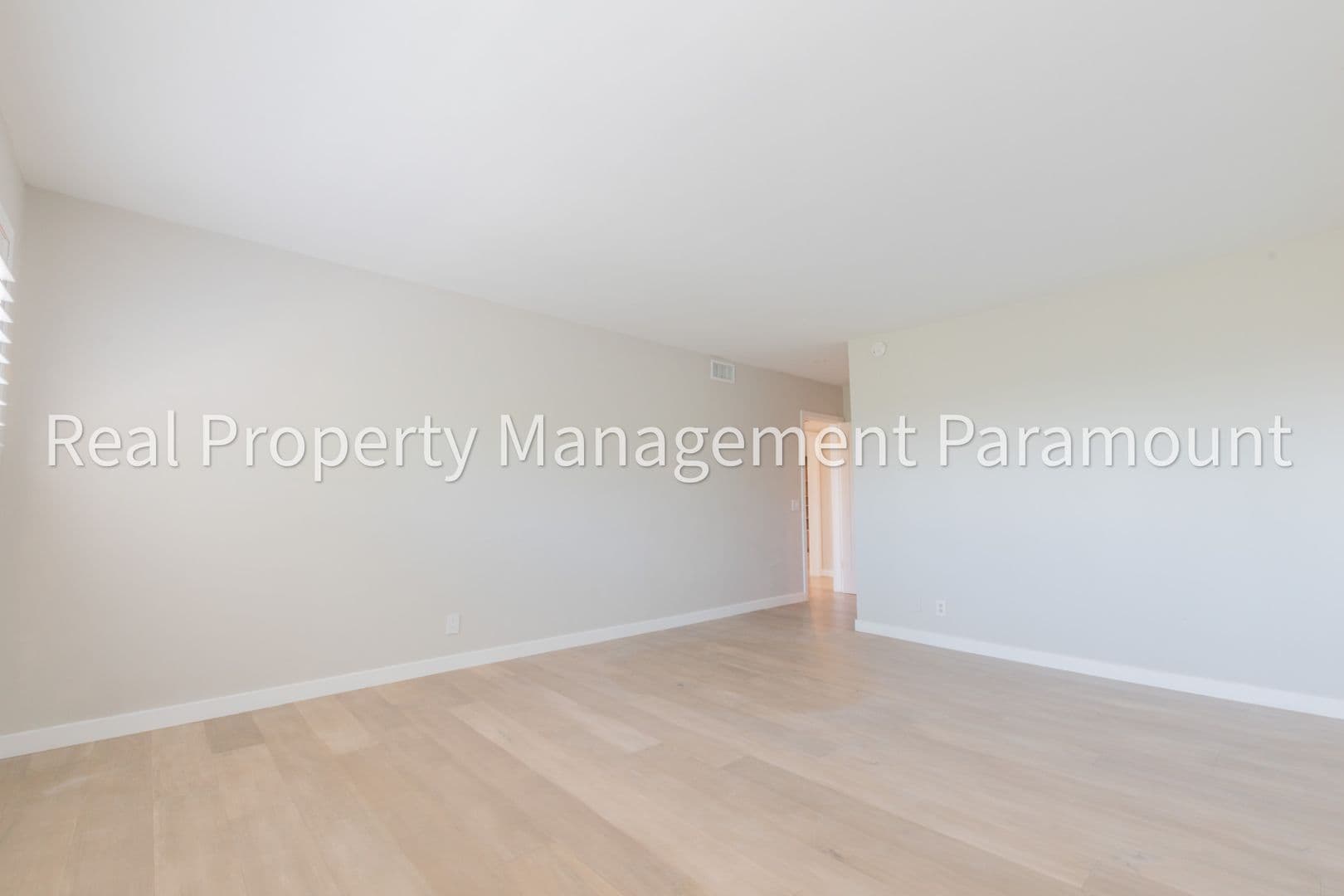 West Hollywood Condo: 8401 Fountain Ave #12