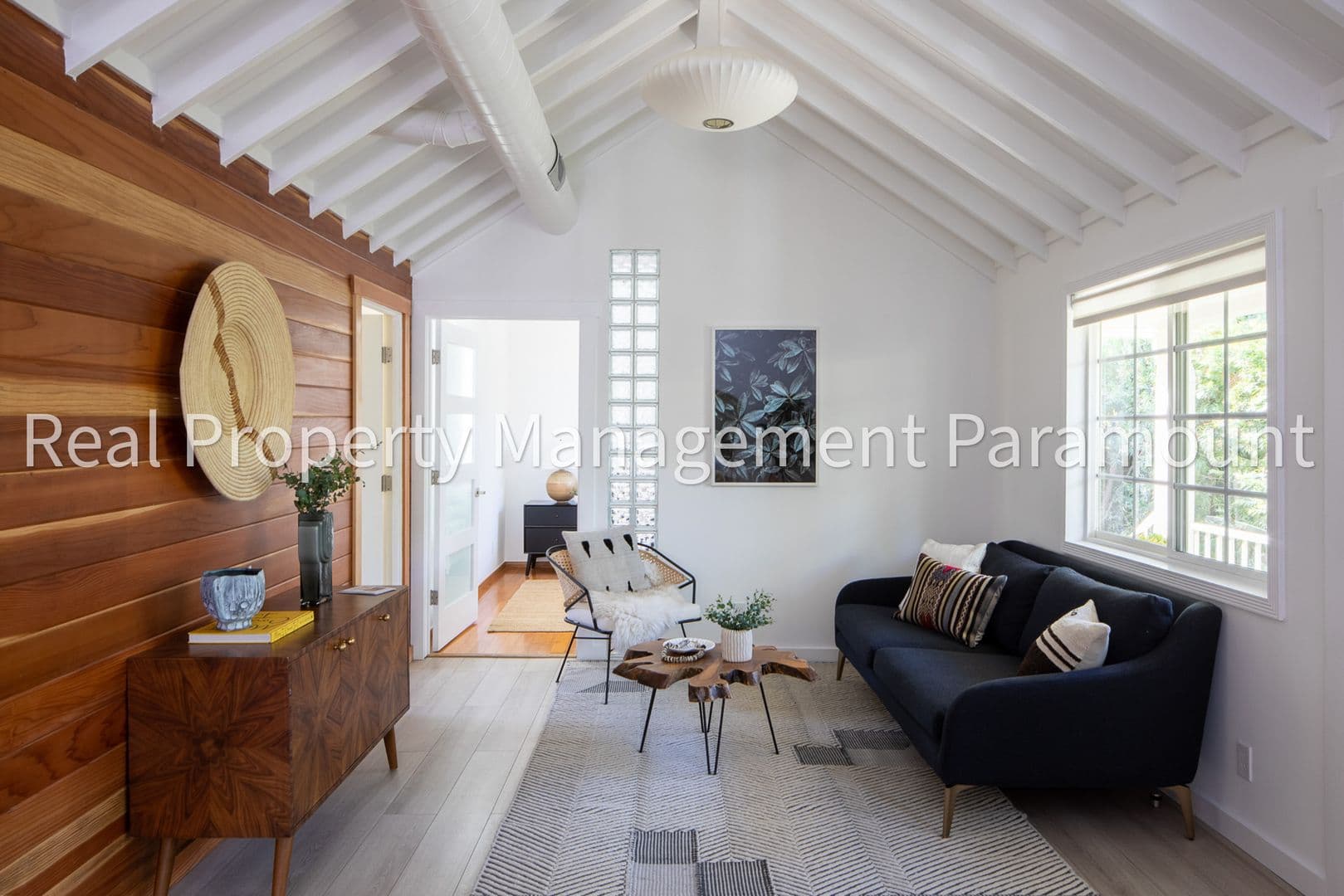 Los Angeles House: 1606 Myra Ave