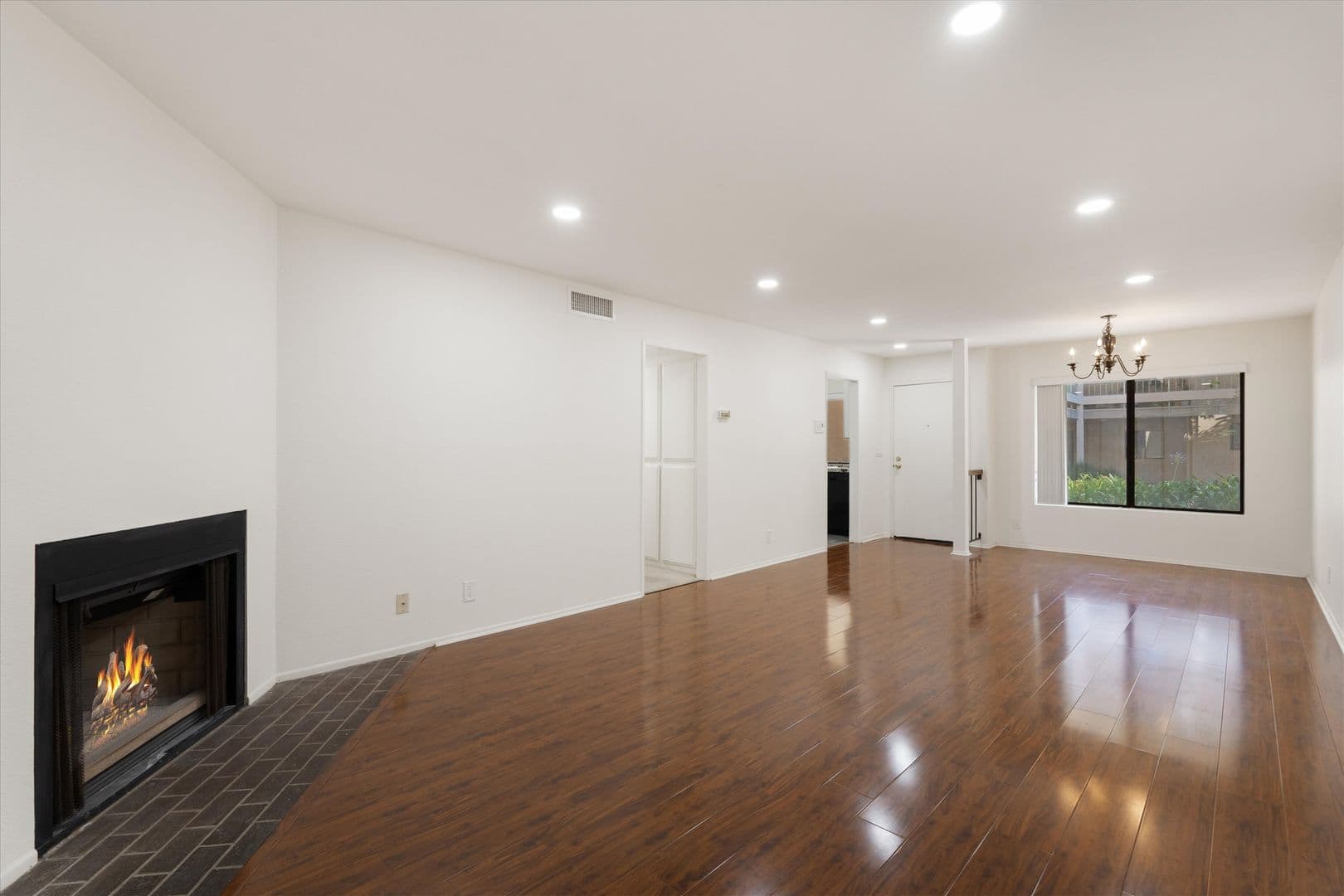 Los Angeles Condo: 4141 Via Marisol  - Unit 215