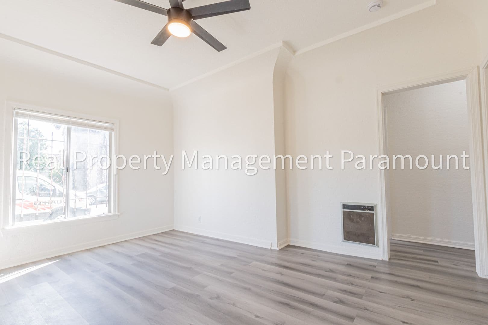 Los Angeles Apartment: 2759 Mansfield Ave