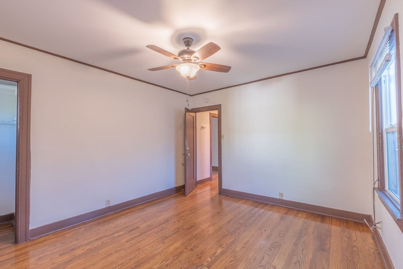 Los Angeles House: 2226 S Redondo Blvd