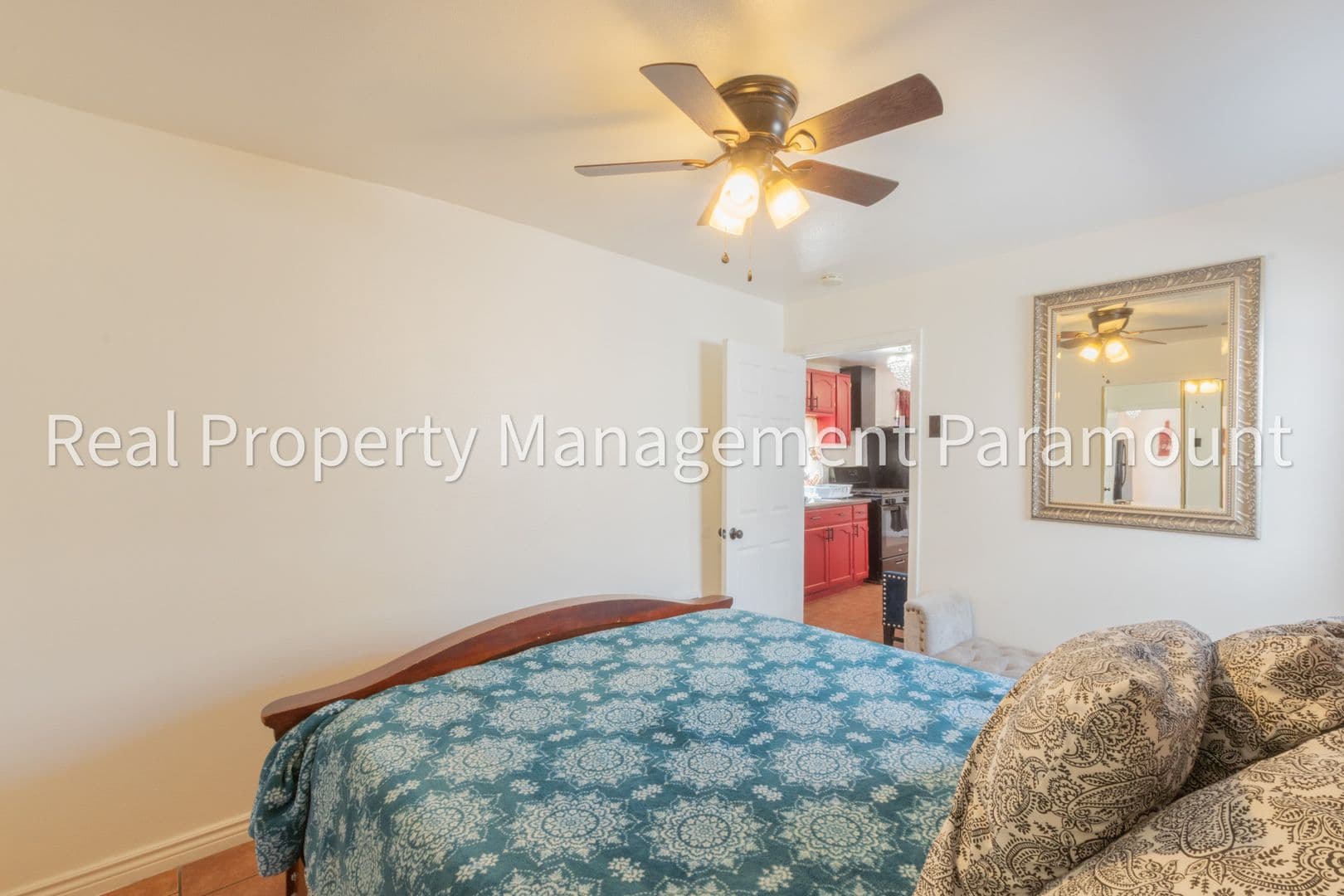 Los Angeles Apartment: 1362 E 61st Street
