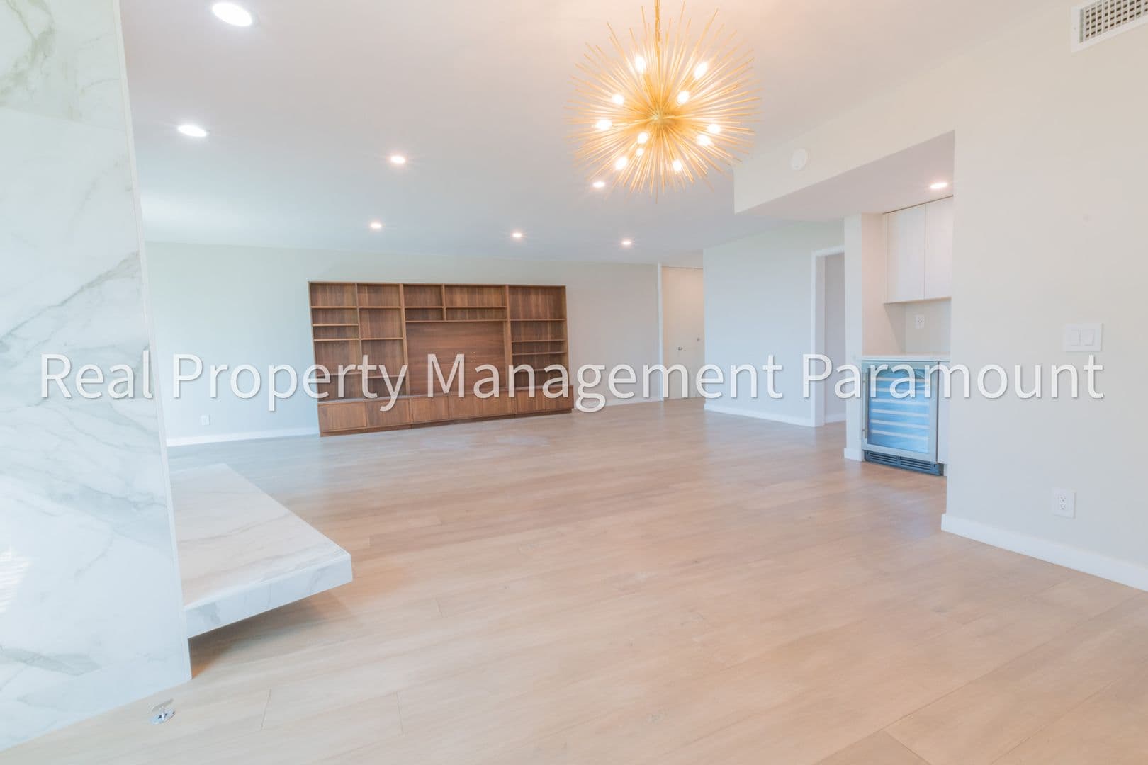 West Hollywood Condo: 8401 Fountain Ave #12