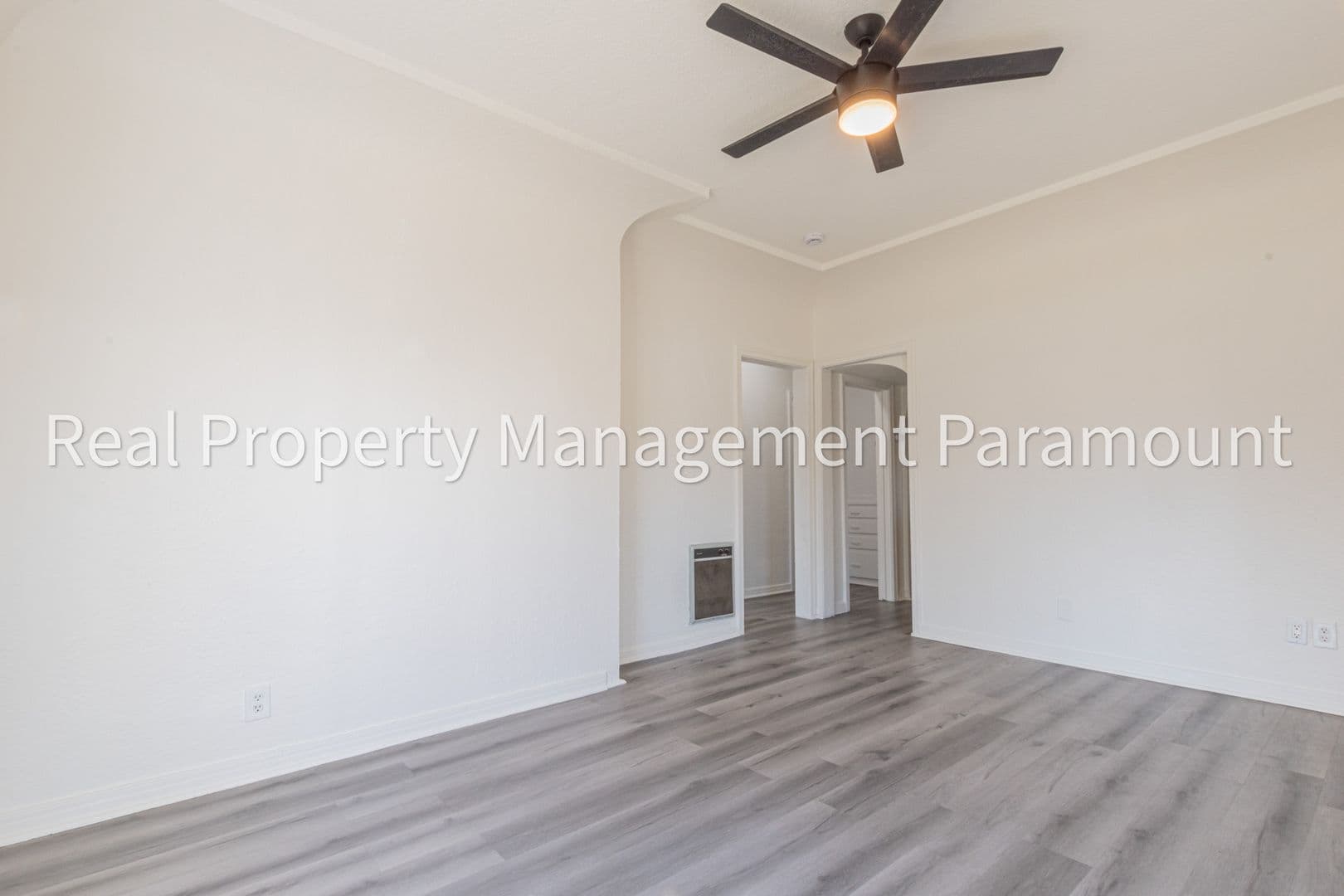 Los Angeles Apartment: 2759 Mansfield Ave