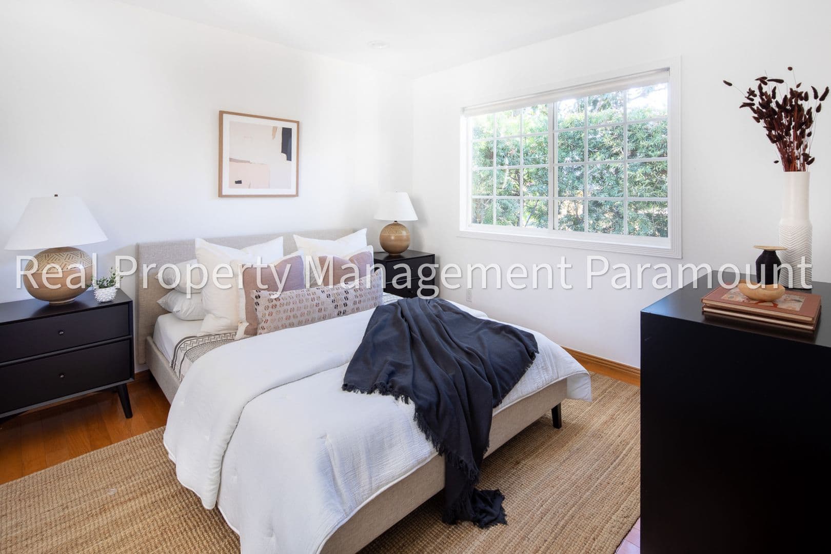 Los Angeles House: 1606 Myra Ave