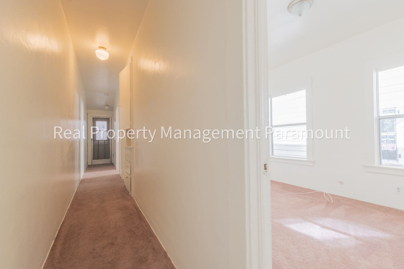 Los Angeles Apartment: 333 W 57th St - 333 W 57th St