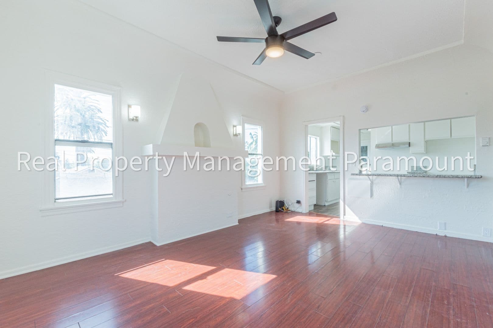 Los Angeles Apartment: 5107 Westhaven St