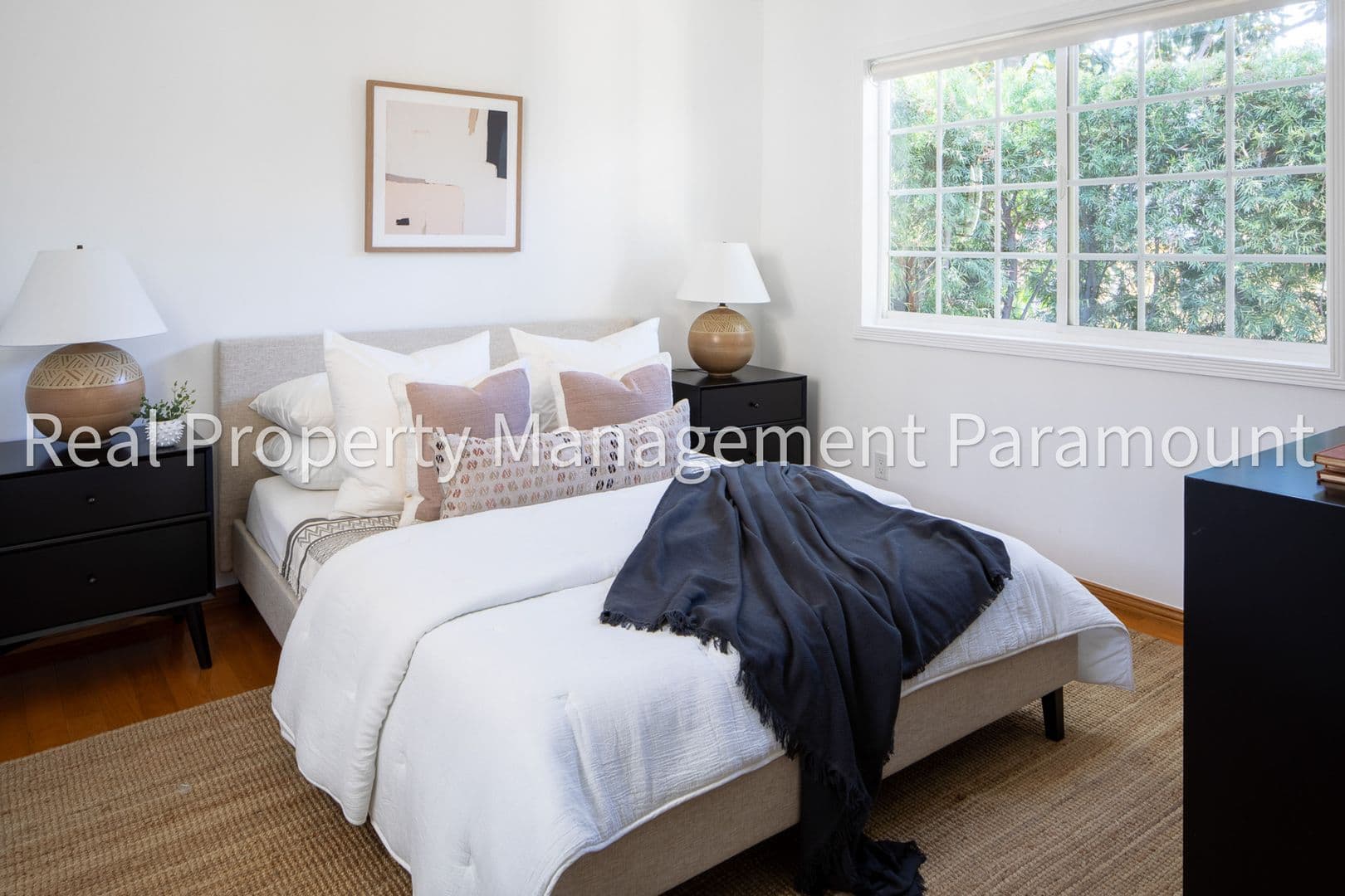 Los Angeles House: 1606 Myra Ave
