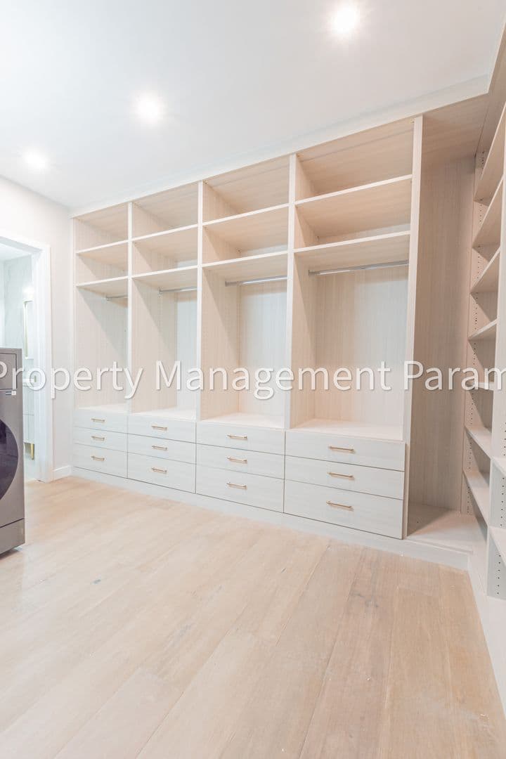 West Hollywood Condo: 8401 Fountain Ave #12