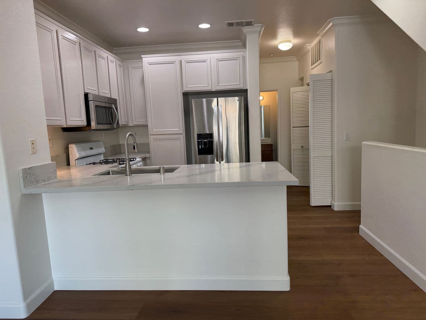 San Diego House: 16911 Bixby Street, #21