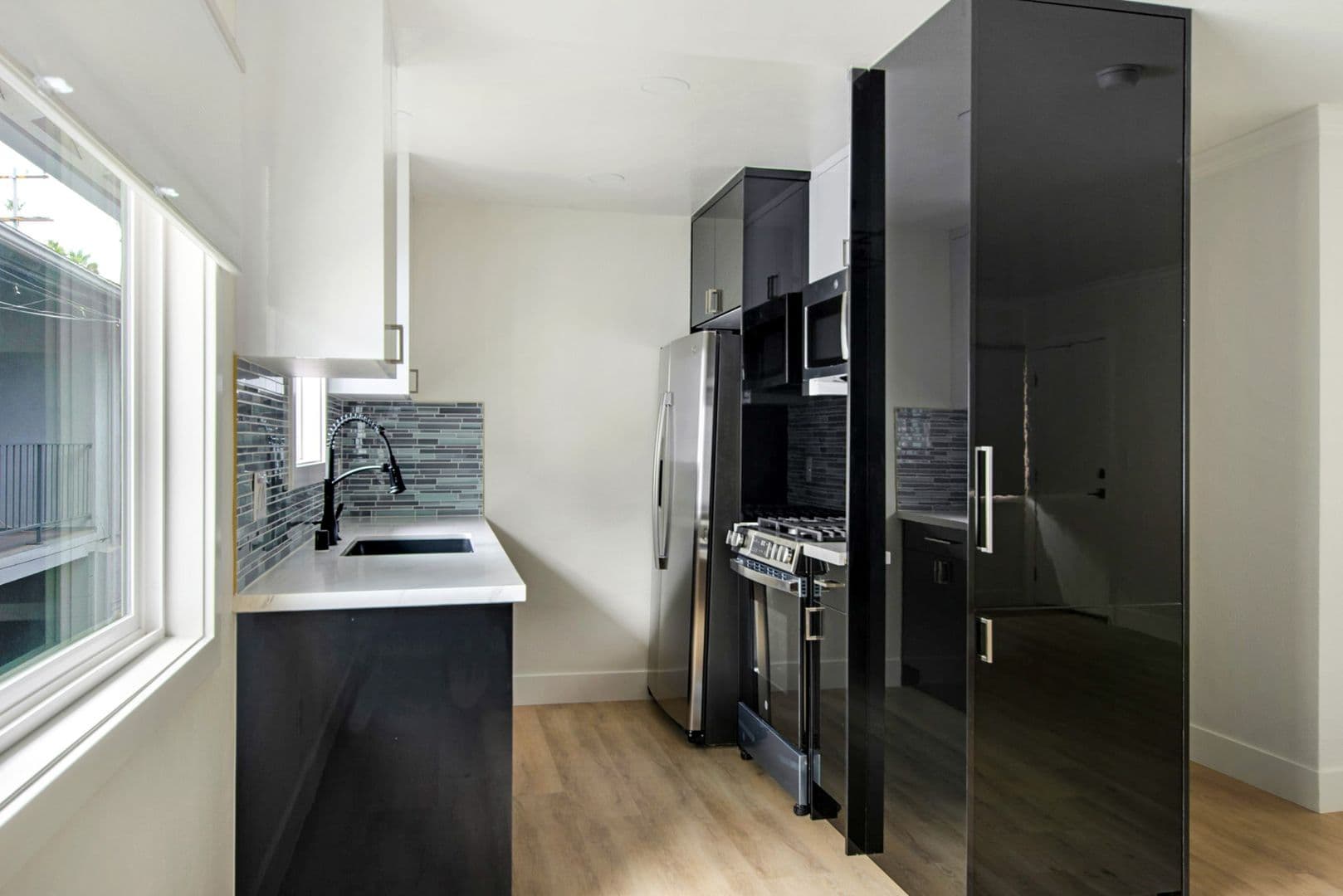 San Clemente Apartment: 117 Avenida Algodon
