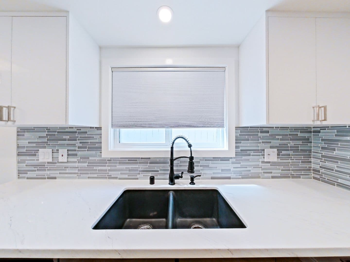 San Clemente Apartment: 117 Avenida Algodon
