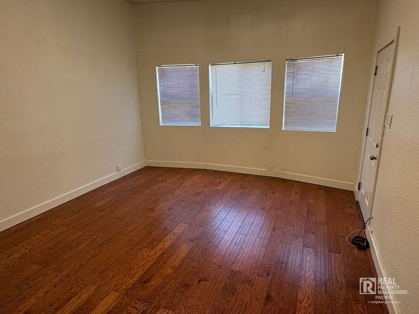 Oakland Apartment: 3513 Lincoln Avenue