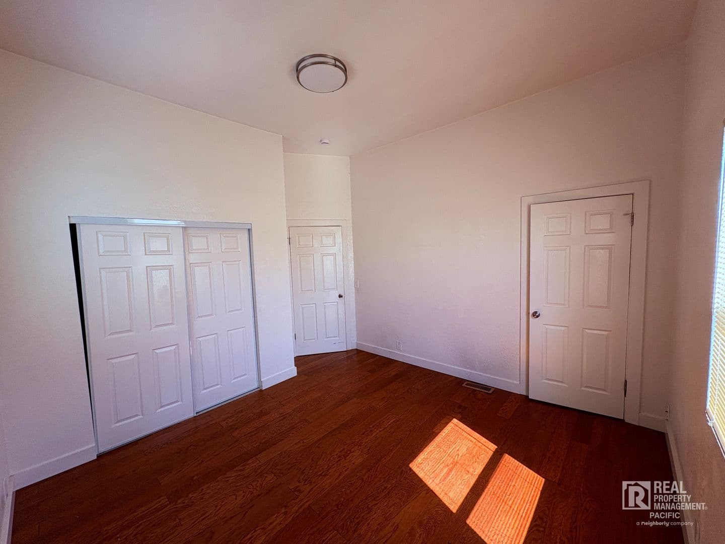 Oakland Apartment: 3513 Lincoln Avenue