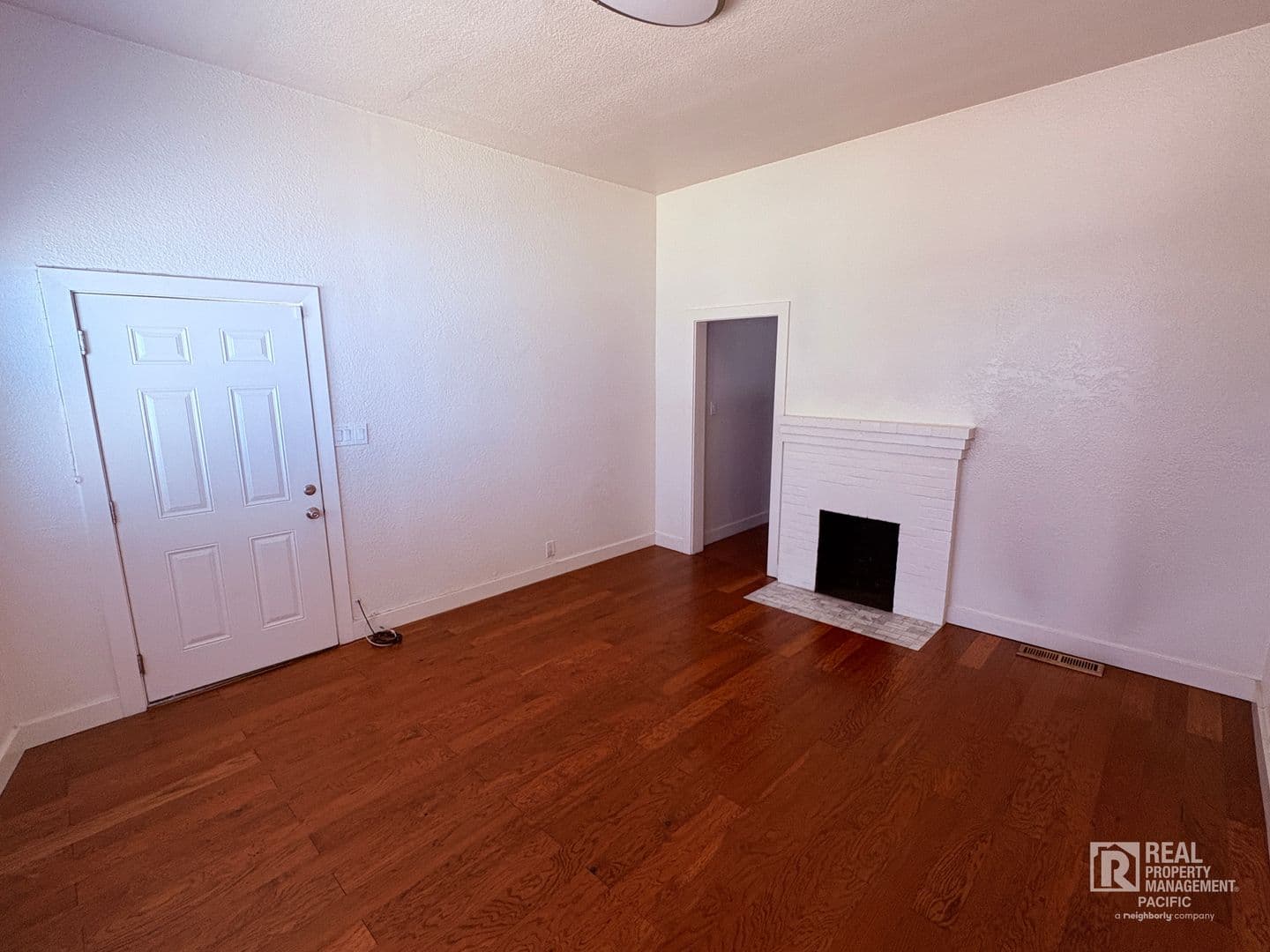 Oakland Apartment: 3513 Lincoln Avenue