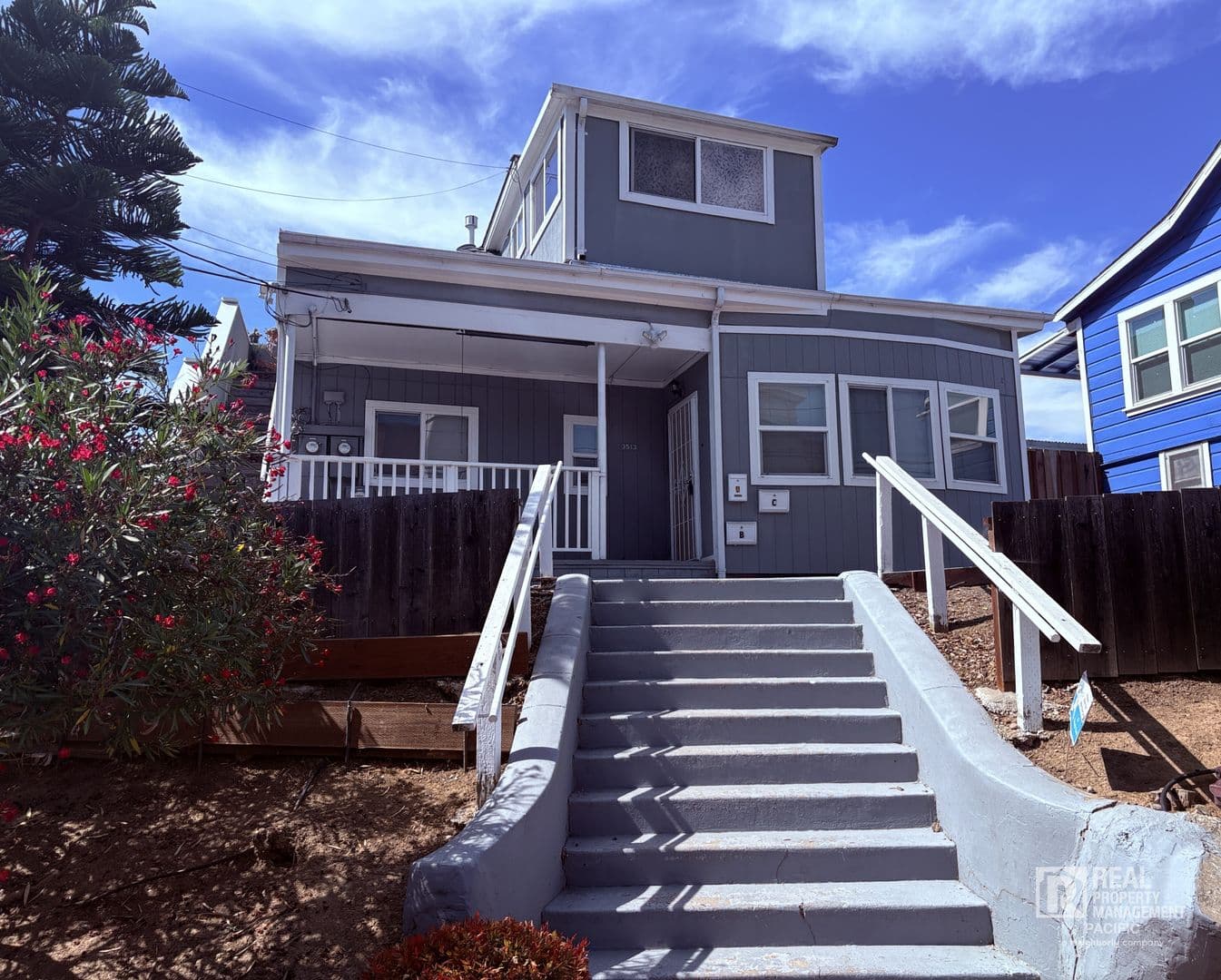 Oakland Apartment: 3513 Lincoln Avenue
