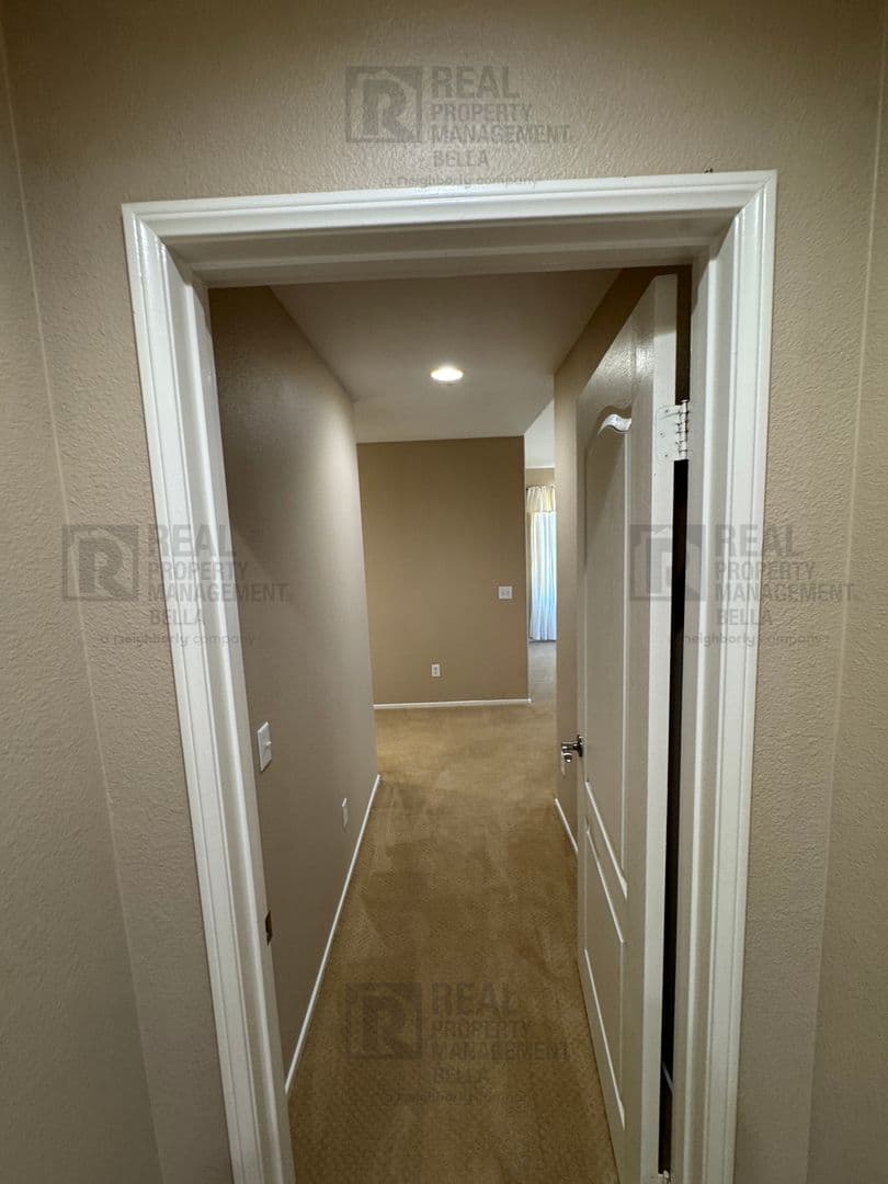 Hemet House: 756 Conlon Drive