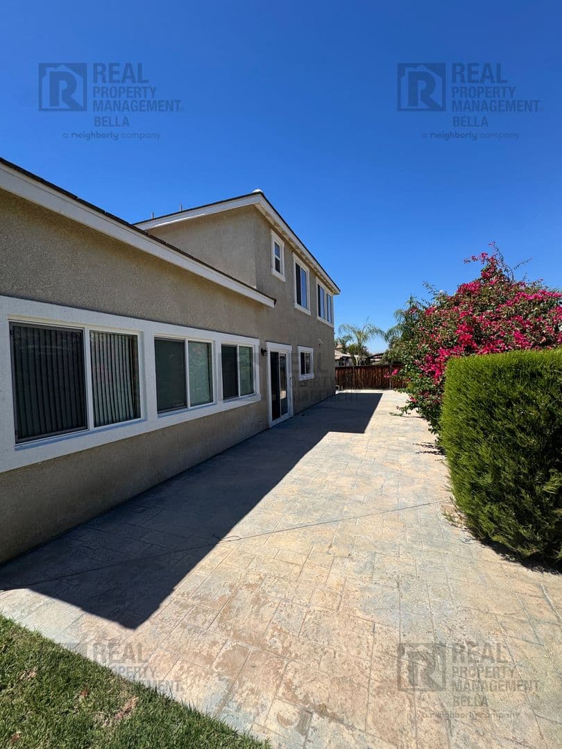 Hemet House: 756 Conlon Drive