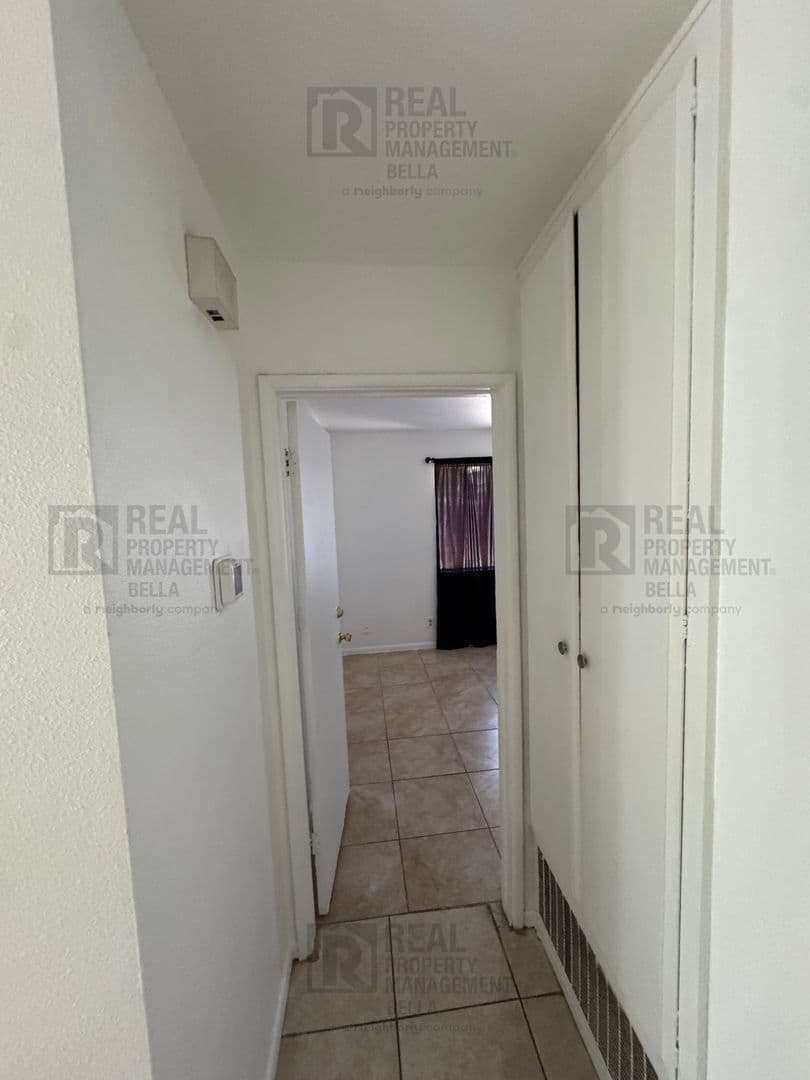 Hemet Apartment: 41987/41989 Briarwood Ave.