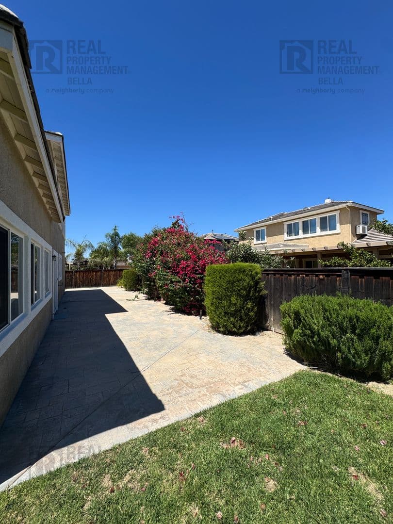 Hemet House: 756 Conlon Drive